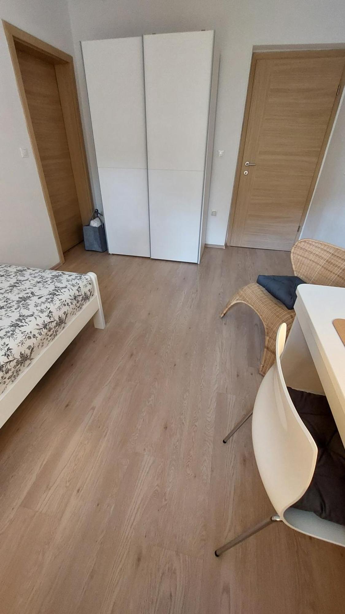 City Lodge Pine, Free Parking Любляна Екстериор снимка